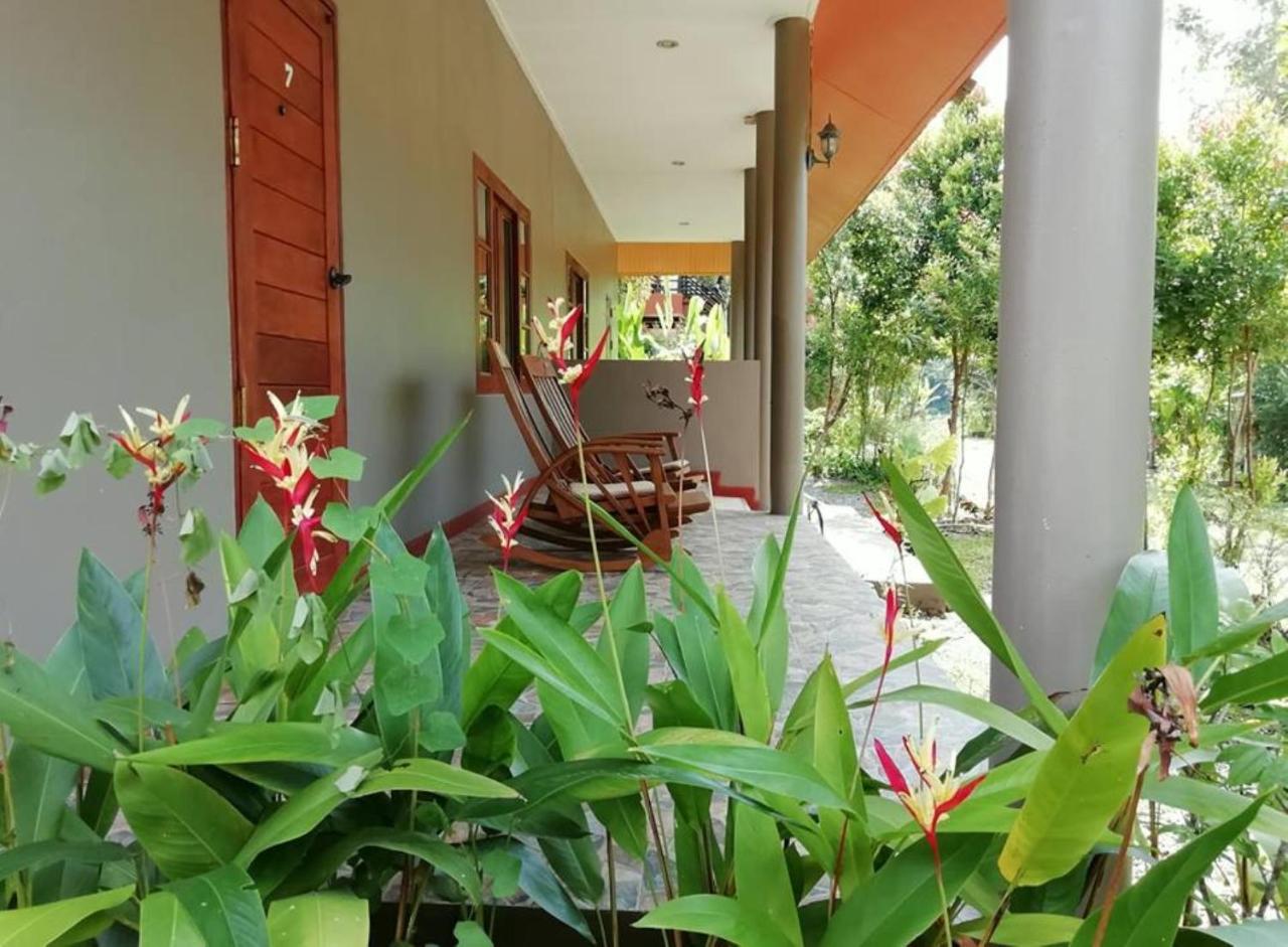 Lanta Wanida Resort Ko Lanta Esterno foto