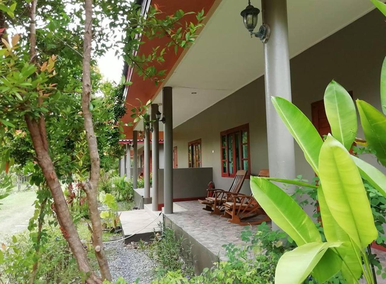 Lanta Wanida Resort Ko Lanta Esterno foto