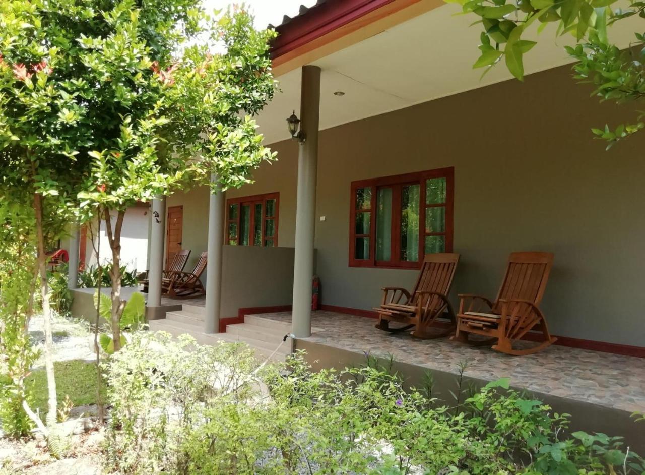 Lanta Wanida Resort Ko Lanta Esterno foto